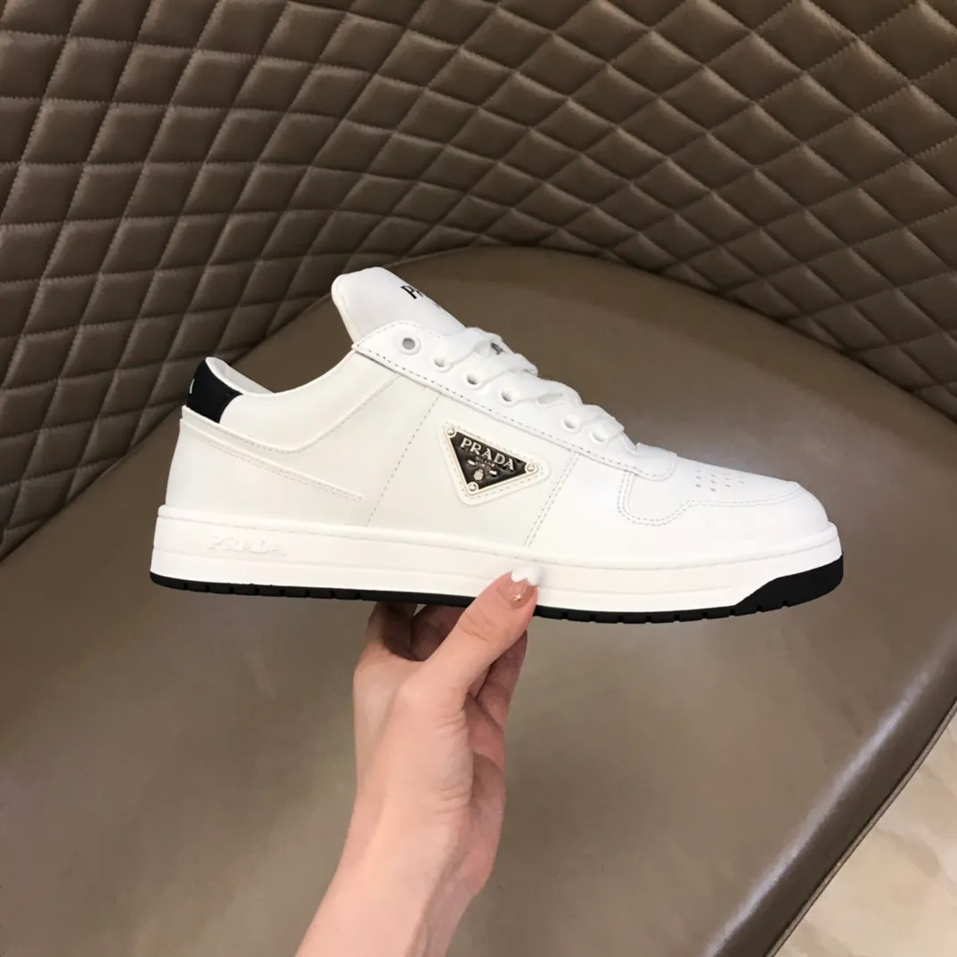 P380 Yuan 38-45 Prada Prada’s new men’s leather sports shoes, the highest version on the market, any comparison is welcome🆚! The original leather has excellent texture and is super high-end! Fetal sheep net lining imported from Italy, removable pad! Luxurious materials and fine workmanship, highly recommended!